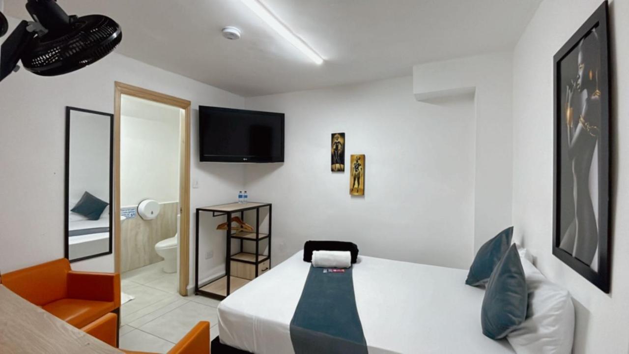 Lleras Place Hotel Medellín Exteriör bild